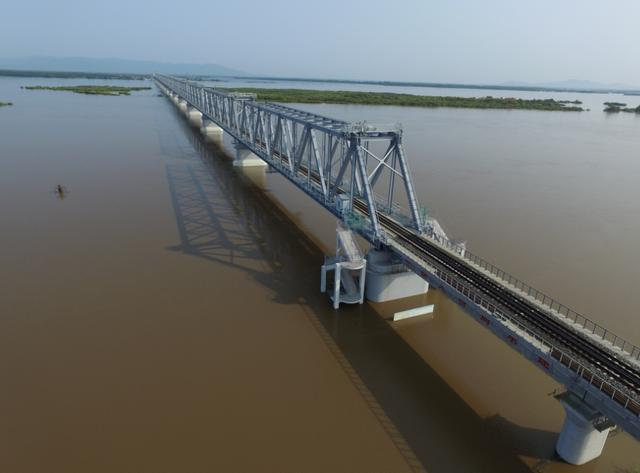 中俄边境大好消息！7公里大桥横空出世，4000亿贸易额